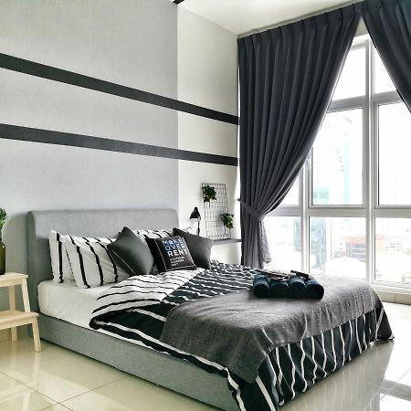 Kitolo Home @ Twin Galaxy 02, Jb星梦奇缘studio款 Johor Bahru Extérieur photo
